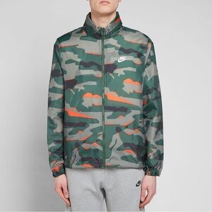 NIKE NSW CAMO WINDBREAKER size small